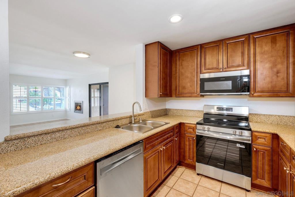 6747 Friars 127