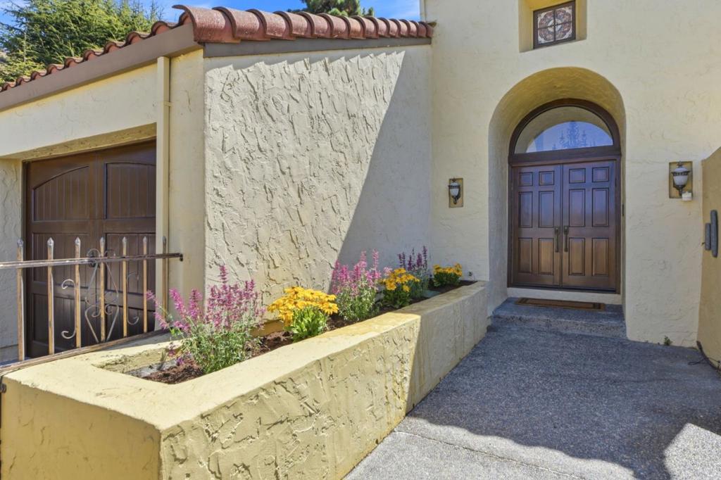 15800 Simoni Drive