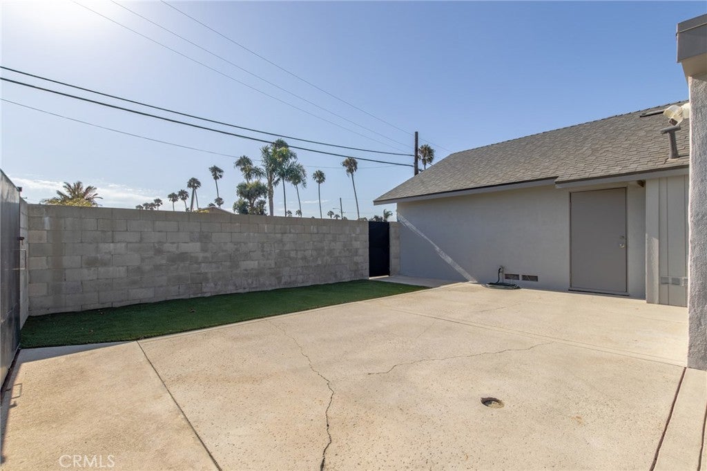 8232 Indianapolis, Huntington Beach CA 92646 - Photo 17