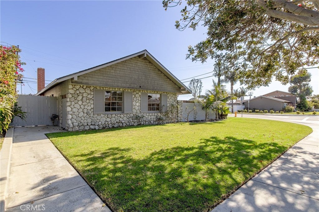 8232 Indianapolis, Huntington Beach CA 92646 - Photo 8