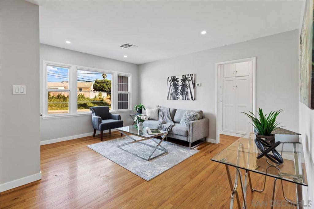 La Mesa - Residential