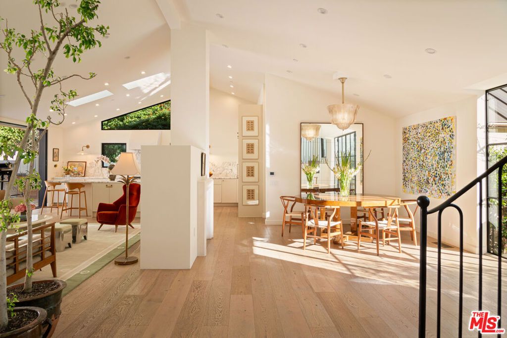 Photo of 3640 Mandeville Canyon Road, Los Angeles, CA 90049 (MLS # 26672279)