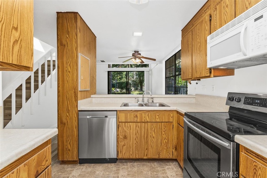 The Lakes (LK) - Residential