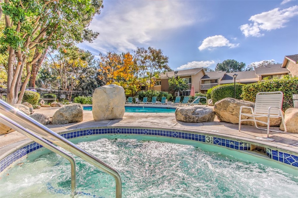 The Lakes (LK) - Residential