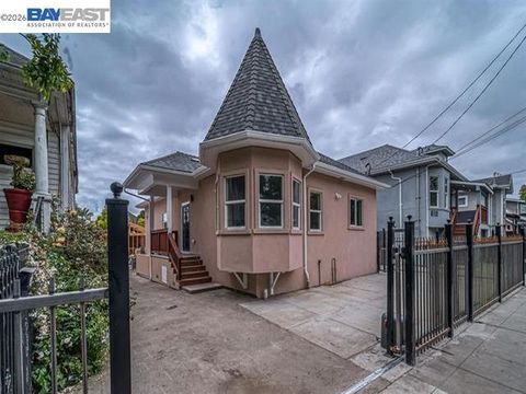 Photo of 3035 Logan St St, Oakland, CA 94601 (MLS # 41141579)