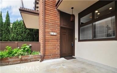 2322 Palos Verdes W 105