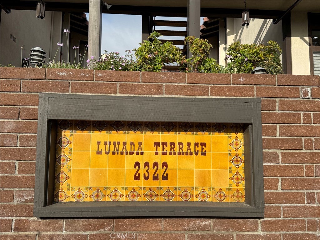 2322 Palos Verdes W 105