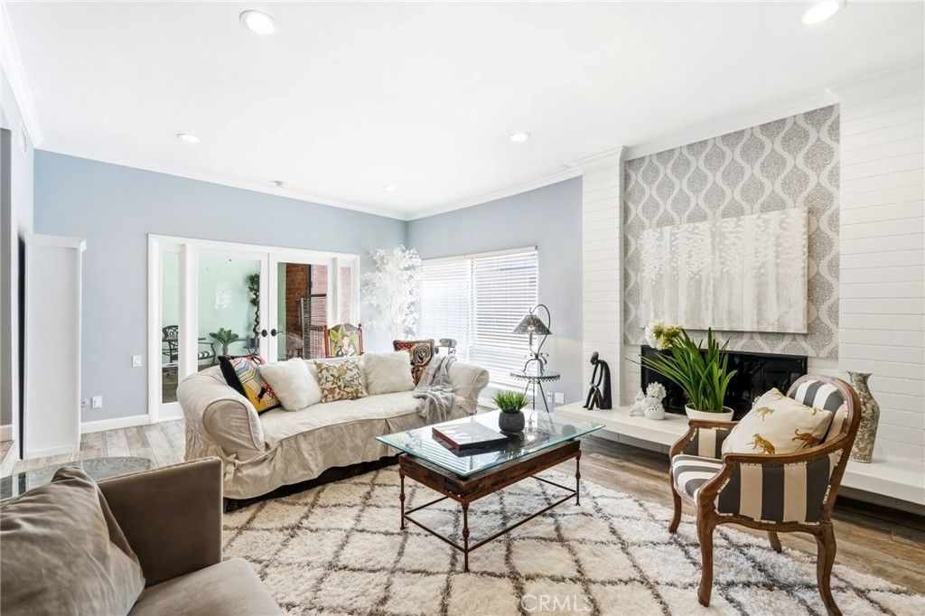 Photo of 4807 Woodley Avenue #303, Encino, CA 91436 (MLS # SR26081922)