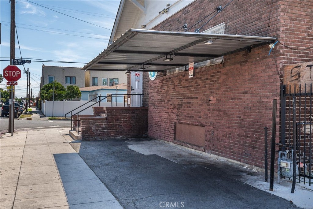 950 W 42nd