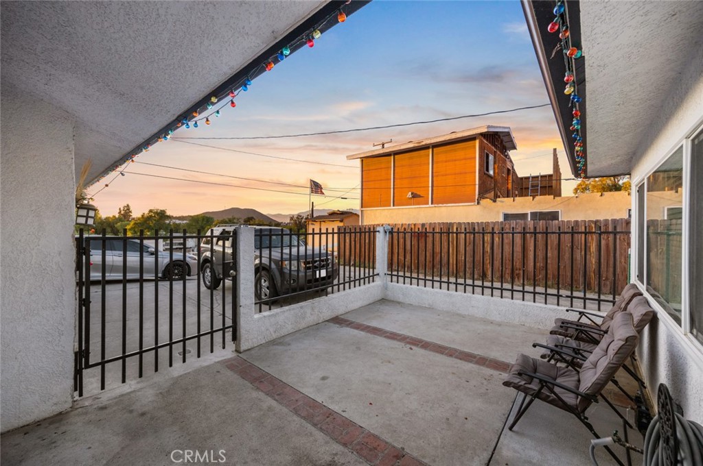 2633 Valley View Avenue
