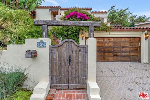 Photo of 3425 Oak Glen Drive, Los Angeles, CA 90068 (MLS # 26650325)