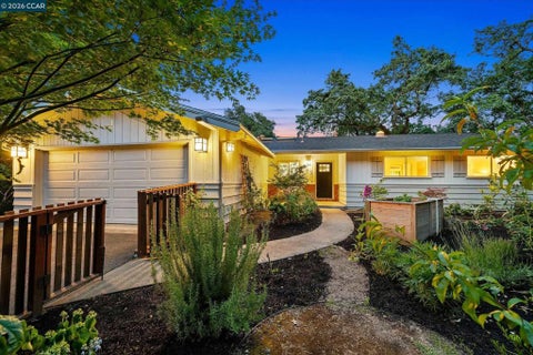 Photo of 43 Monte Vista Rd Rd, Orinda, CA 94563 (MLS # 41143762)
