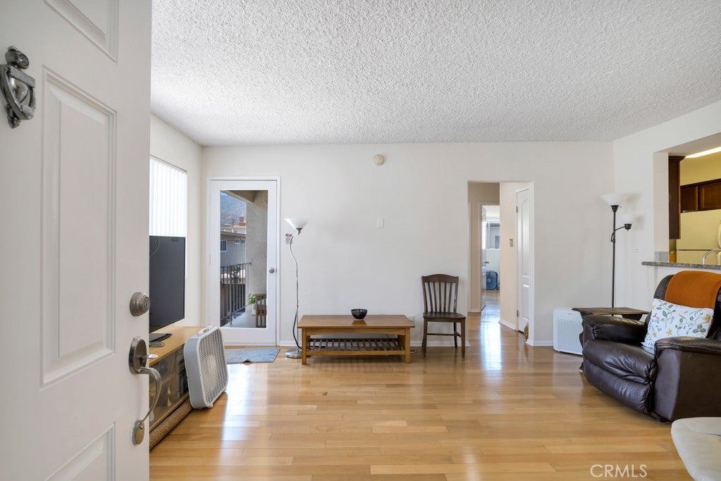 1620 N San Fernando 52