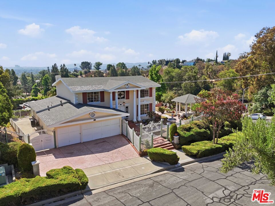 6602 Daryn Drive