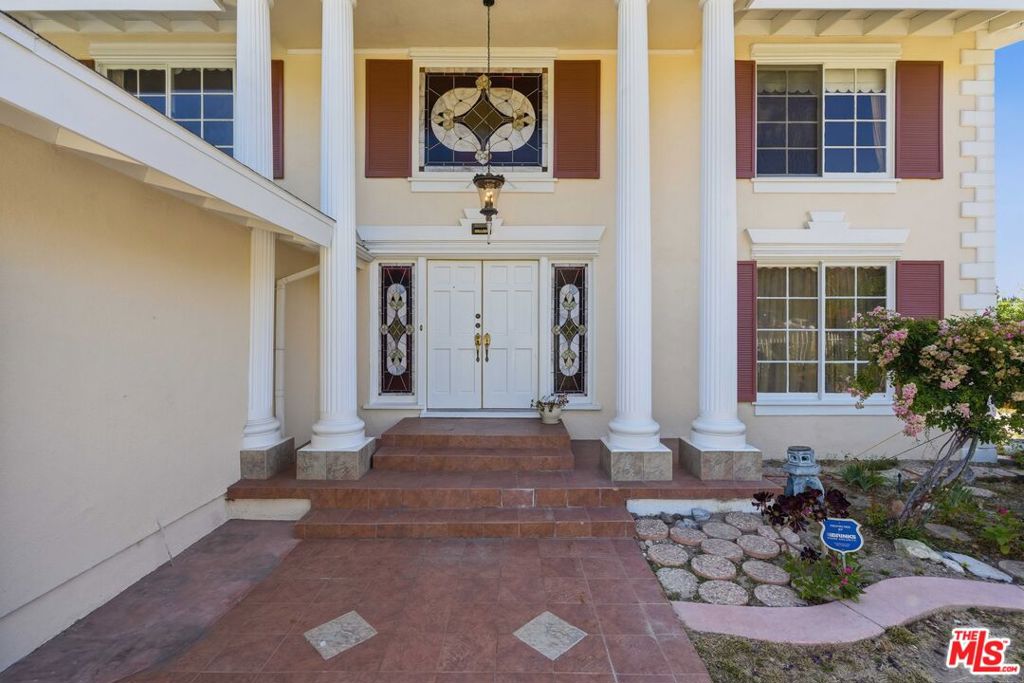 6602 Daryn Drive