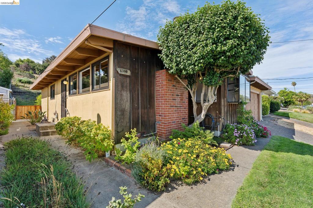4380 Jana Vista RD, El Sobrante CA 94803
