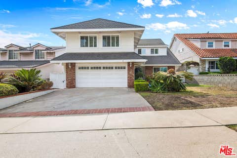 Photo of 19429 Broadacres Avenue, Carson, CA 90746 (MLS # 26874319)