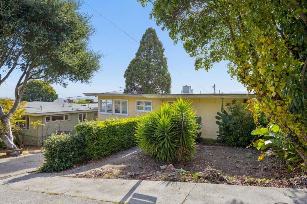521 SEA VIEW Drive