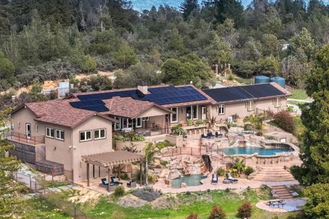 Photo of 1061 Summit Road, Watsonville, CA 95076 (MLS # ML82043825)