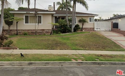 Photo of Los Angeles, CA 90045 (MLS # 26651301)