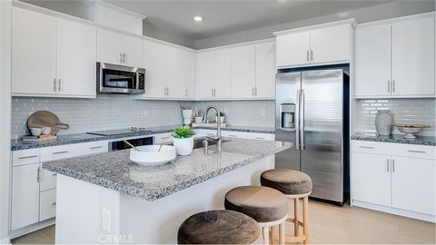 Photo of 2689 Cloudview Privado, Ontario, CA 91761 (MLS # SW26019949)