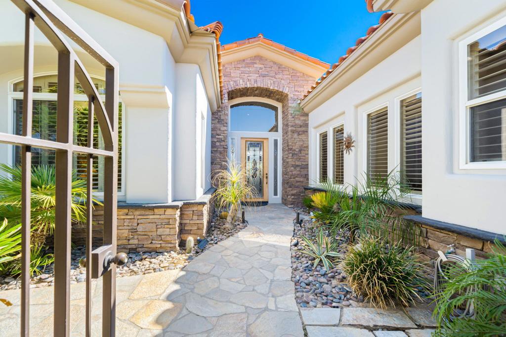400 Tomahawk Drive