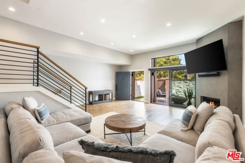 Photo of 13036 Mindanao Way #4, Marina Del Rey, CA 90292 (MLS # 26843239)