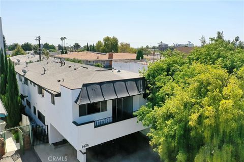 Photo of 1436 S Bedford St St #5, Los Angeles, CA 90035 (MLS # SW25139620) Photo of 1436 S Bedford St St #5, Los Angeles, CA 90035 (MLS # SW25139620)