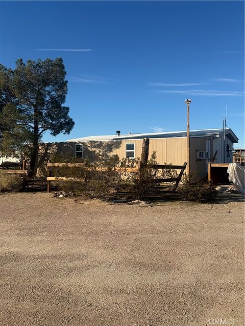 Photo of 49122 Bedford Dr Dr, Newberry Springs, CA 92365 (MLS # HD26004330)