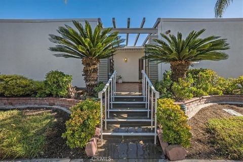 Photo of 2002 Via Mariposa #D, Laguna Woods, CA 92637 (MLS # OC26137736)