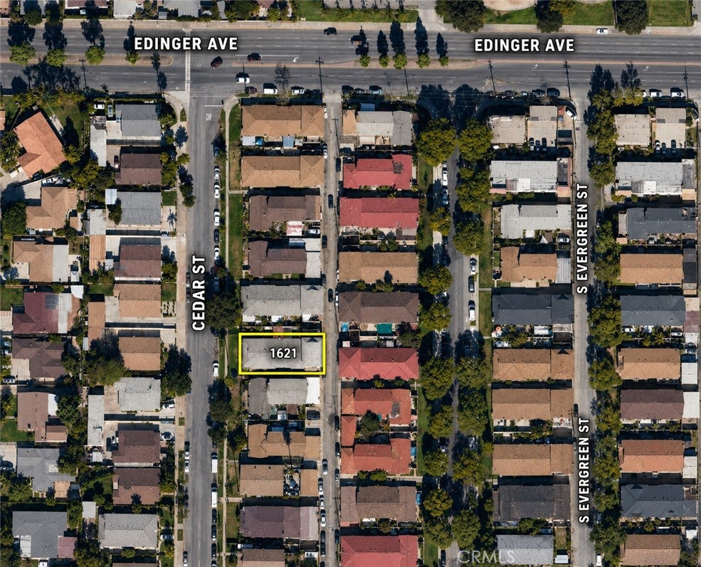 1621 Cedar