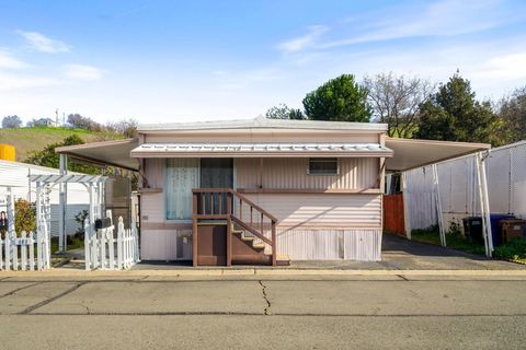 Photo of 141 141 Scenic Dr Dr, Concord, CA 94518 (MLS # 41123774)