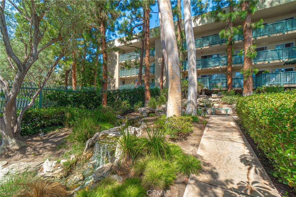 576 N Bellflower 222