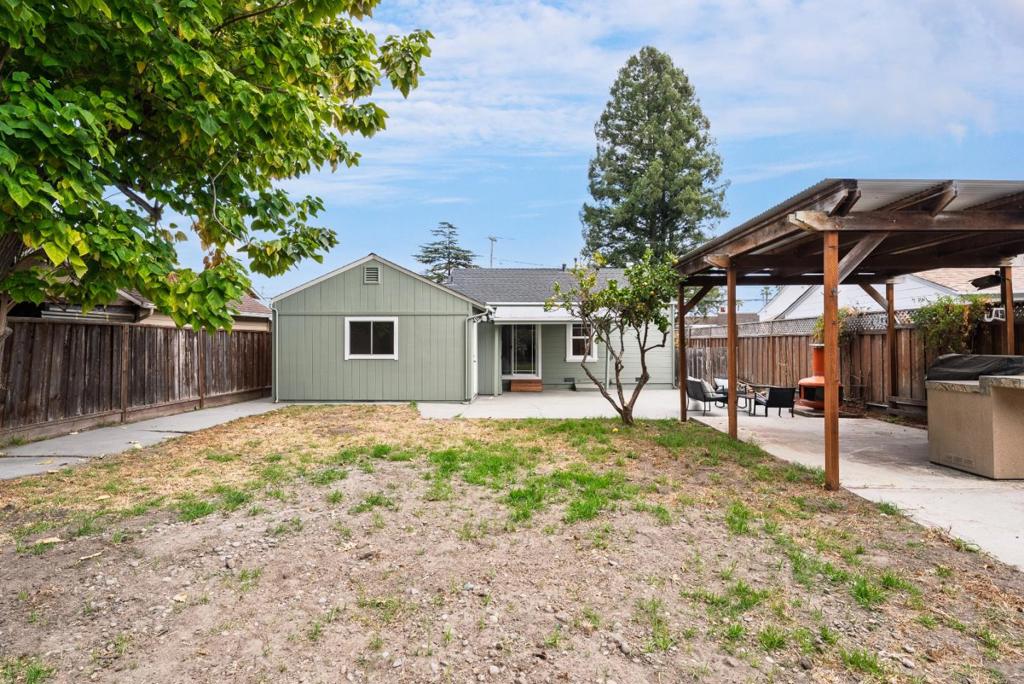 229 Poplar Avenue