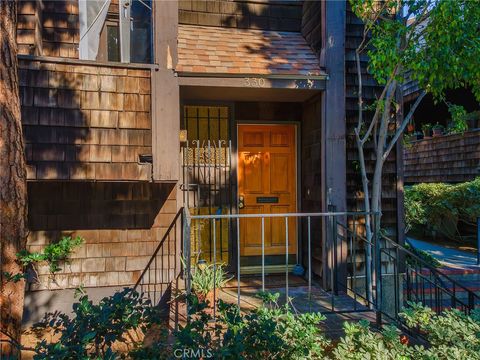 Photo of 330 N 5th Street, Burbank, CA 91501 (MLS # BB26007399)