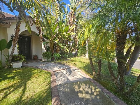 Photo of 25941 Nellie Gail Rd RD, Laguna Hills, CA 92653 (MLS # OC26112162)