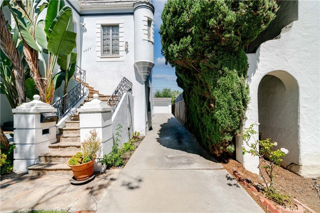 6237 and 6239 W 6th Street