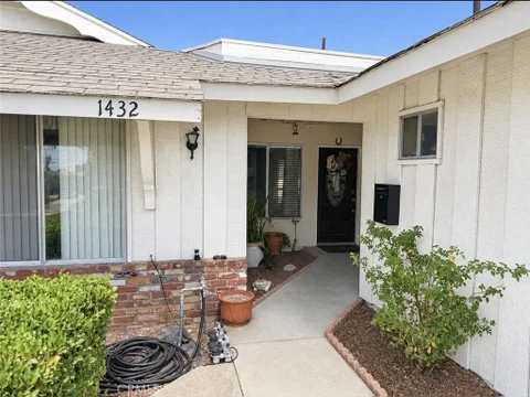 1432 W J St, Ontario, CA 91762 - MLS#: DW26214242
