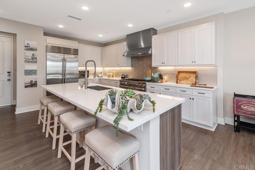 800 Grand Avenue 105