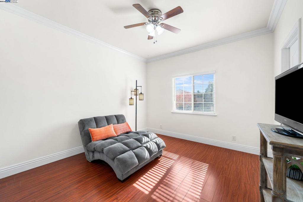 EDGEWOOD - Residential