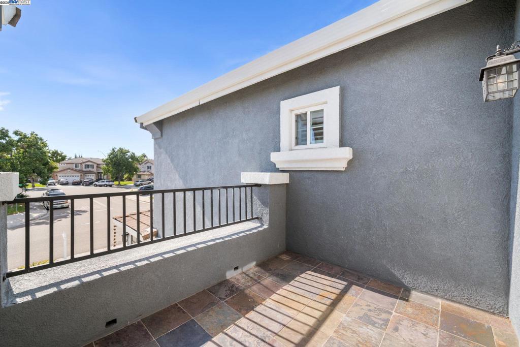 EDGEWOOD - Residential