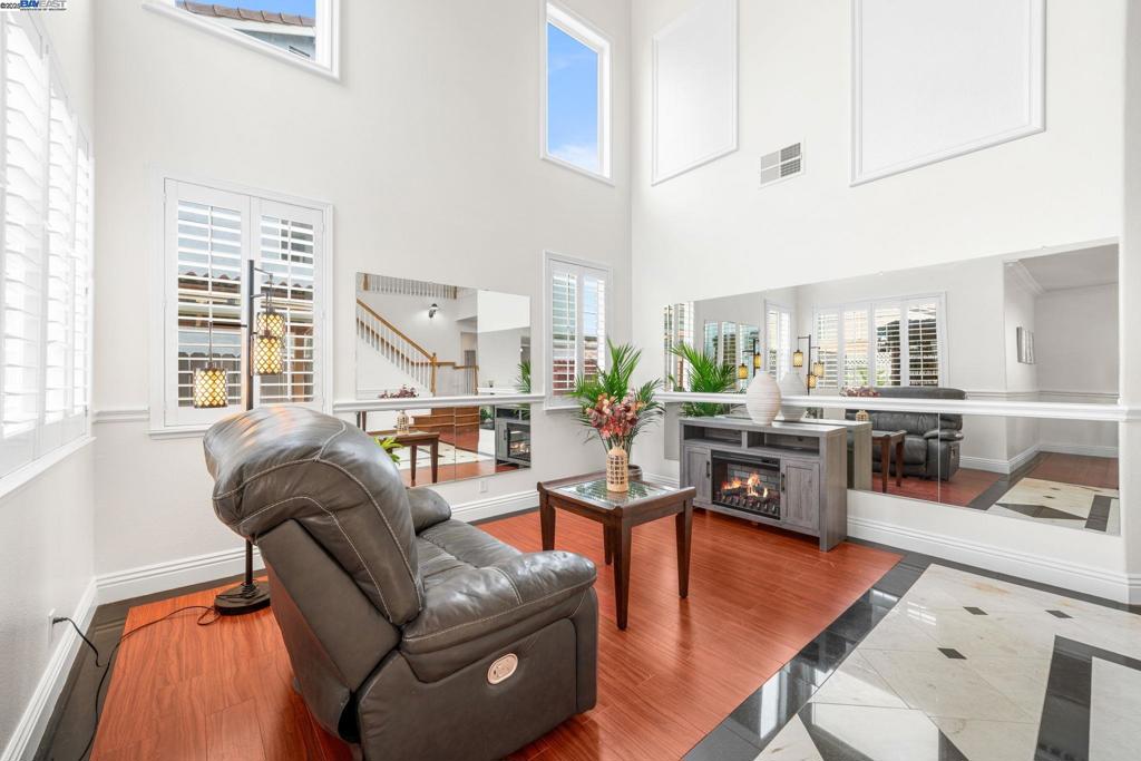 EDGEWOOD - Residential