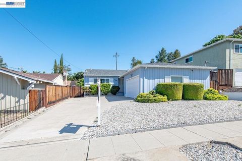 Photo of 2964 Kennedy St St, Livermore, CA 94551 (MLS # 41133252)