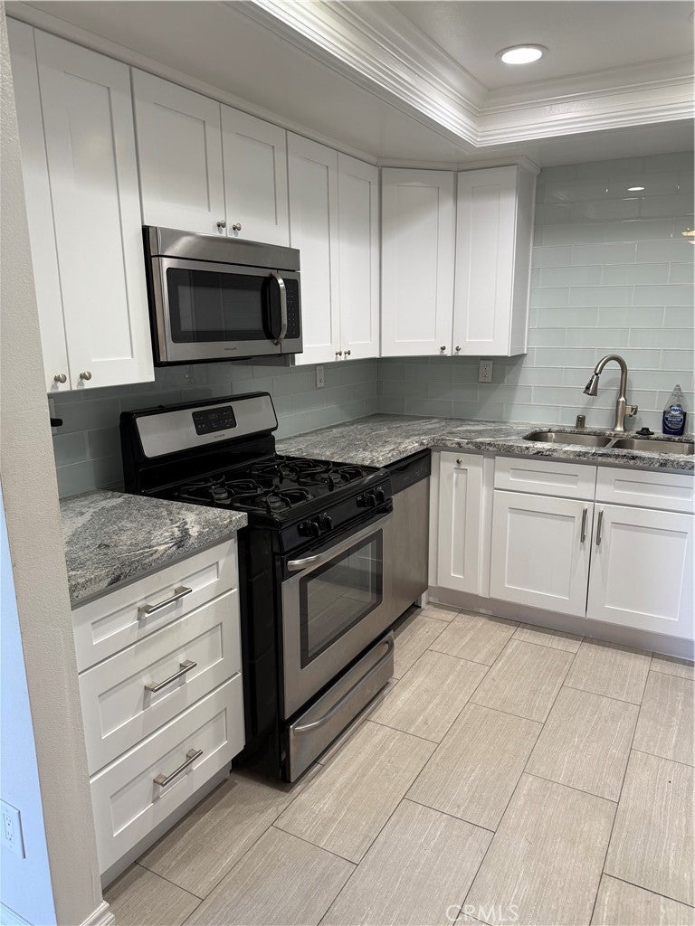 8877 Tulare Drive 314B