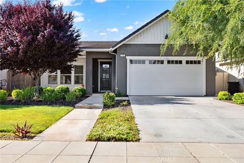 748 Expedition Way W Madera CA 93636