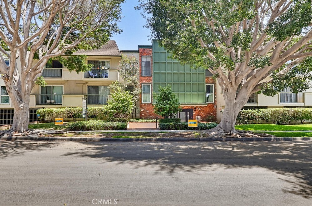 Photo of 3640 Cardiff Avenue #210, Los Angeles, CA 90034 (MLS # SR26117127)