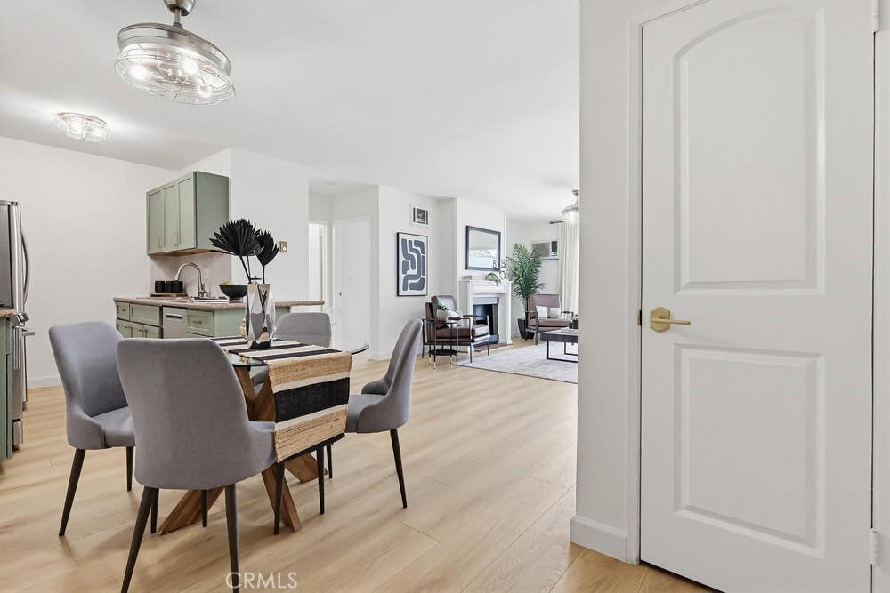 Photo of 3640 Cardiff Avenue #210, Los Angeles, CA 90034 (MLS # SR26117127)