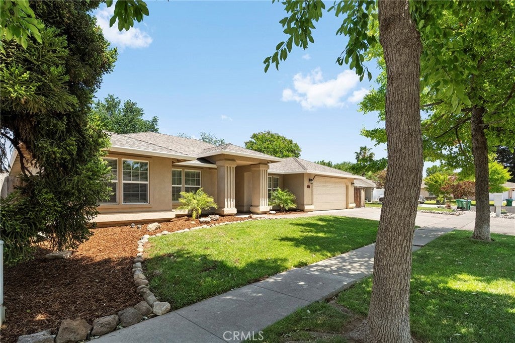105 Emerald Lake Court