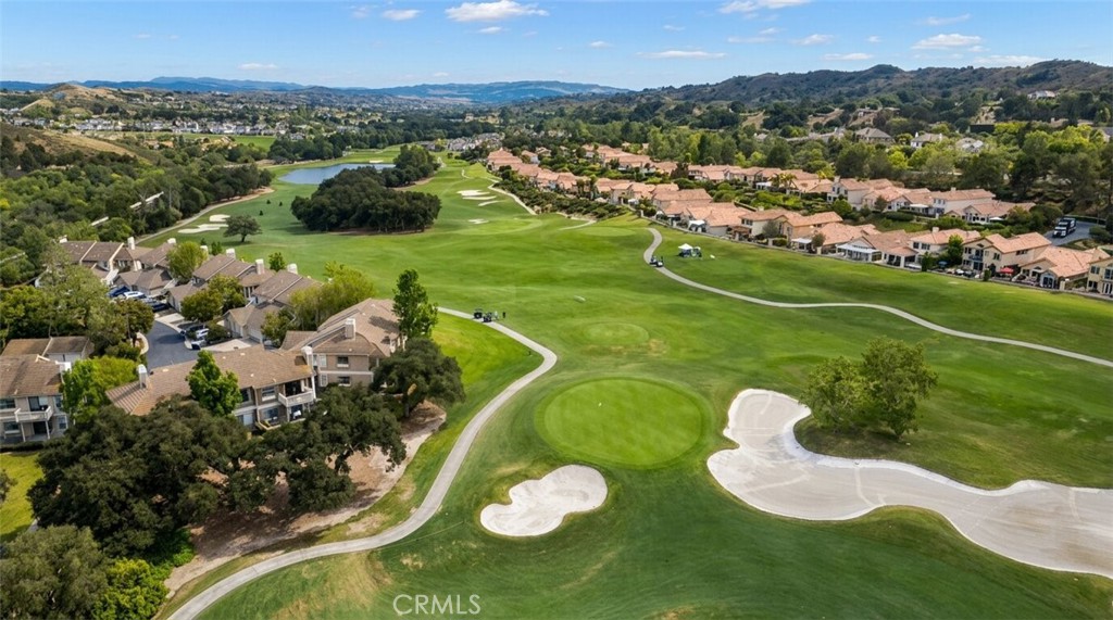 31 Oak Knolls