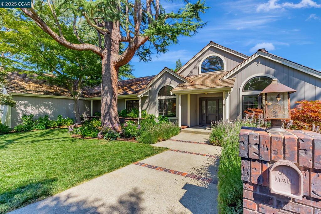 21 Carriage Ct
